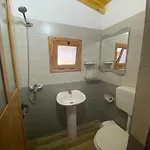 Kompleksi Algedi Hotel Zverneci