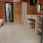 Hotel Kompleksi Algedi *
