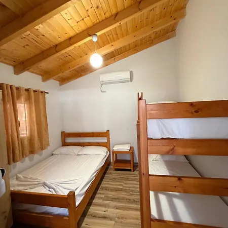 Hotel Kompleksi Algedi Zverneci